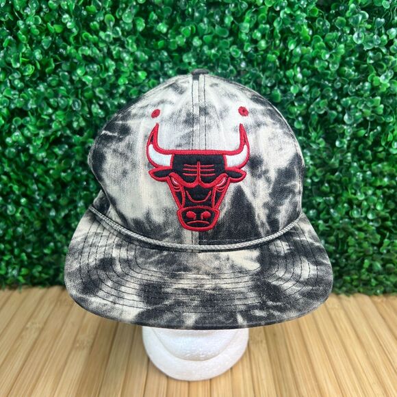 NBA Chicago Bulls Tie Dye Mitchell And Ness Snapback Hat - Picture 1 of 9